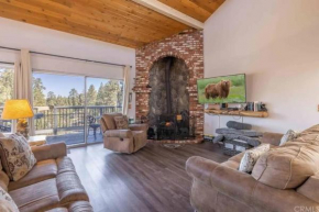 The Winding Cabin-HOT TUB!GAME ROOM! MOUNTAINSIDE!
